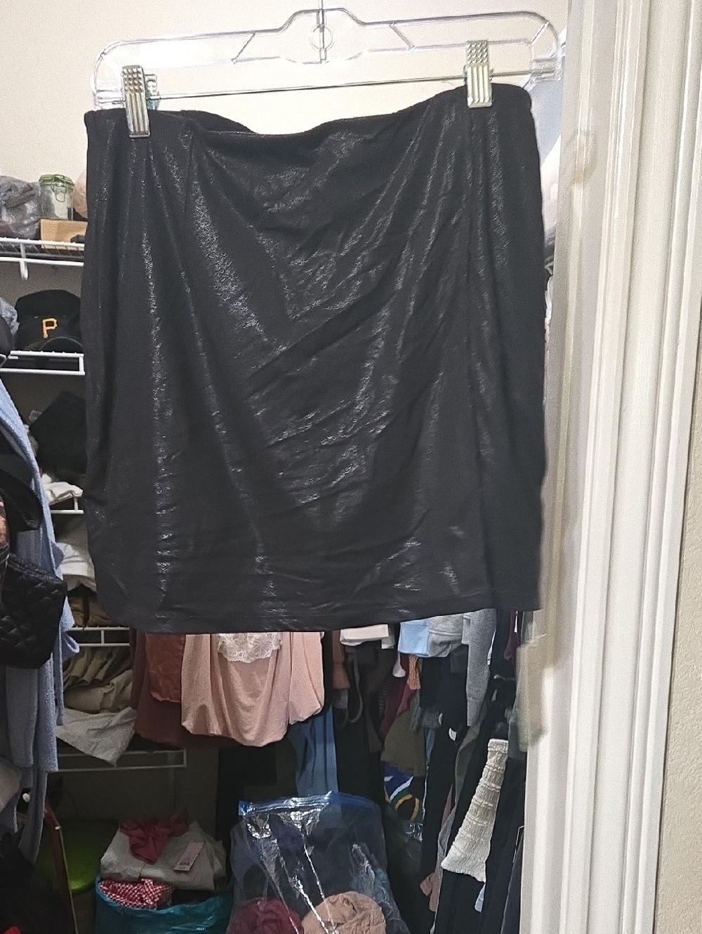 HALARA Black Shiny Mini Skirt